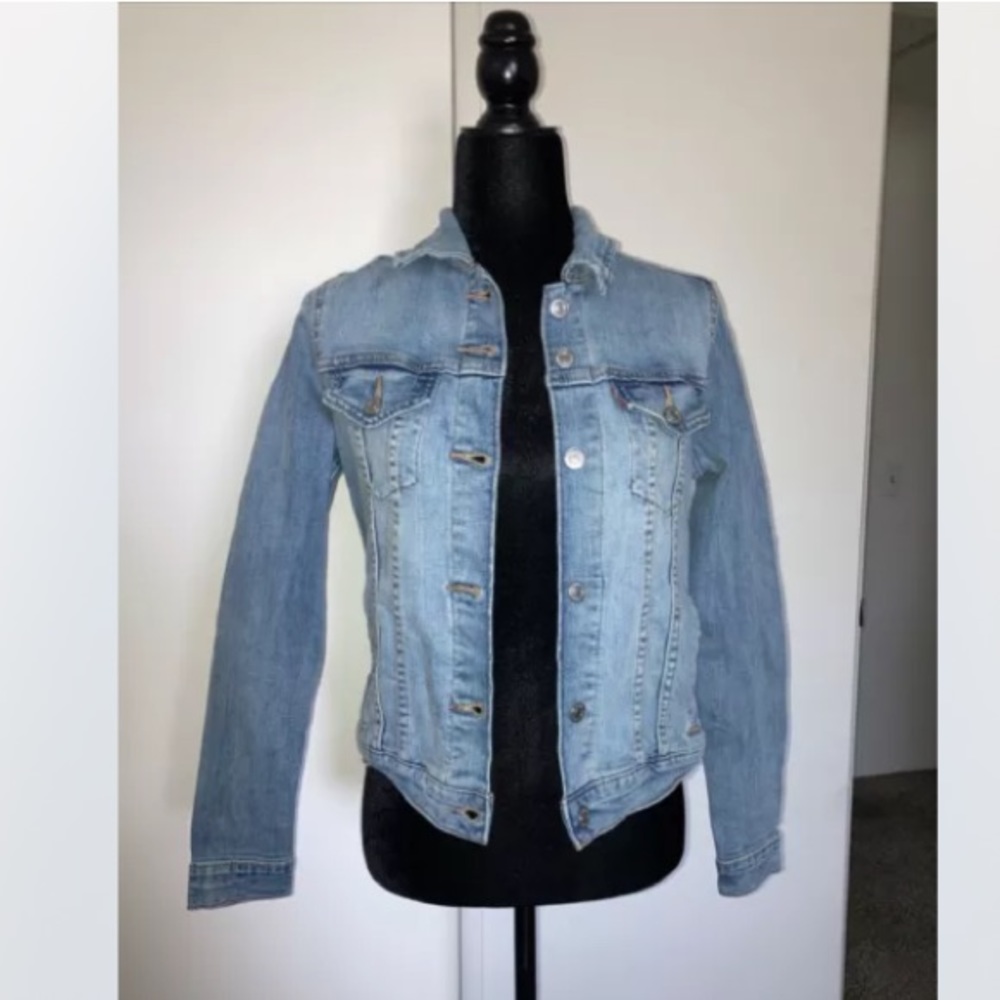 Levi’s Denim Jacket Small - image 1